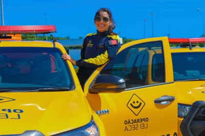 Giselly- Agente dw Trânsito Lei Seca