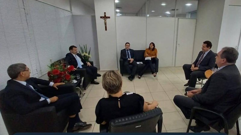 Reunião Roberta Leilão